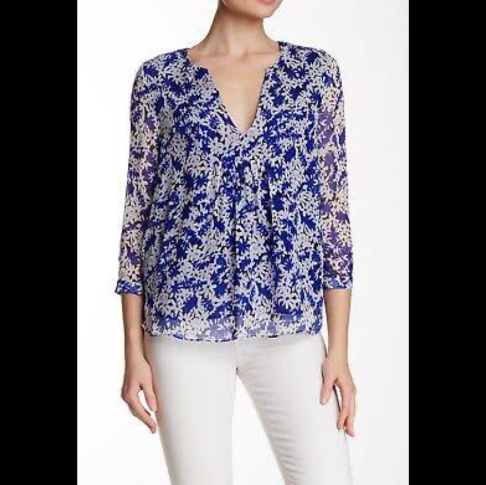 Diane von Furstenberg Camden Women's V-Neck Silk Floral Blouse.